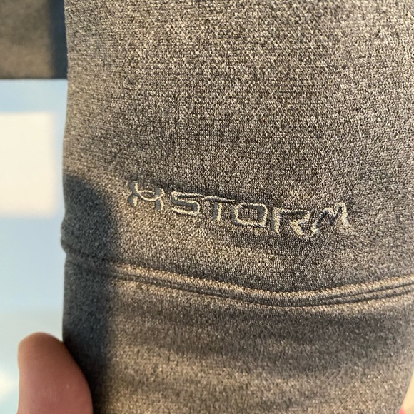 Under Armour Storm Woman’s XL Camo Pink/Grey Hoodie - Picture 3 of 4